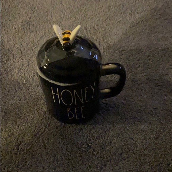Rae Dunn Black Honey Bee Mug with Topper NWT